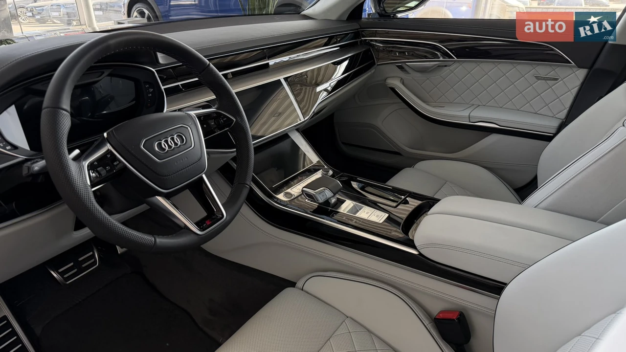 Audi-0