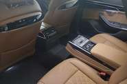 Audi A8 Base