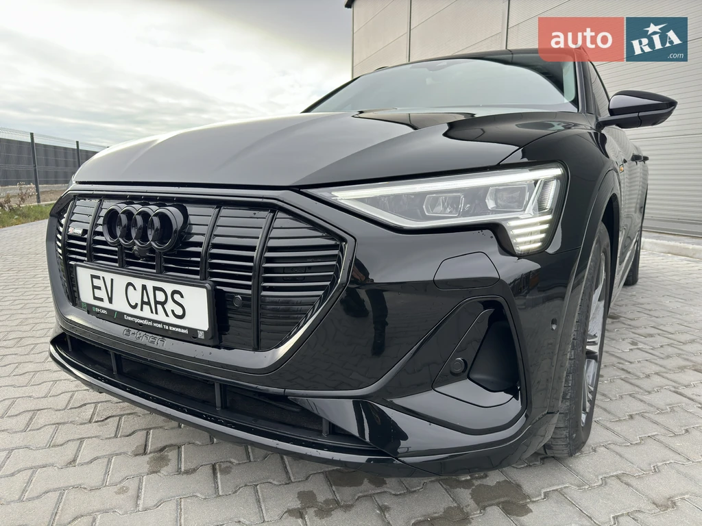 Audi e-tron S-Line