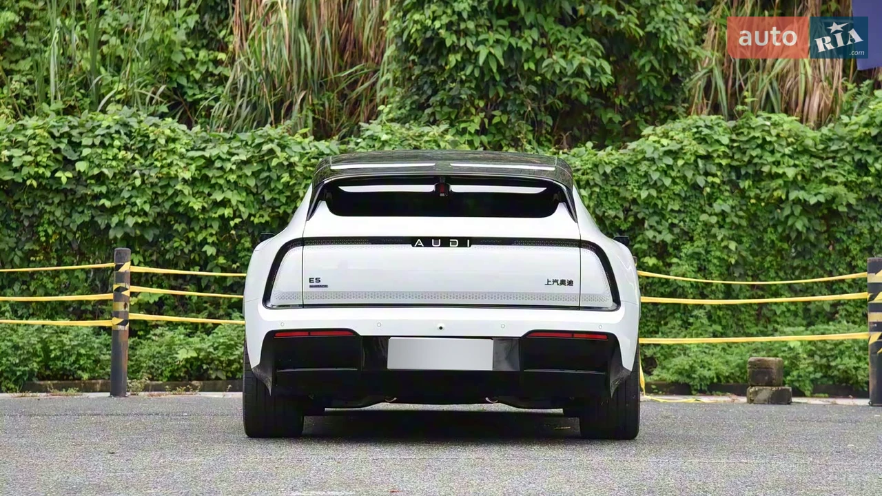 Audi-8