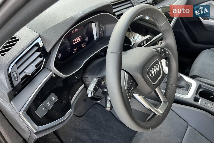 Audi Q3 Sportback - фото 25