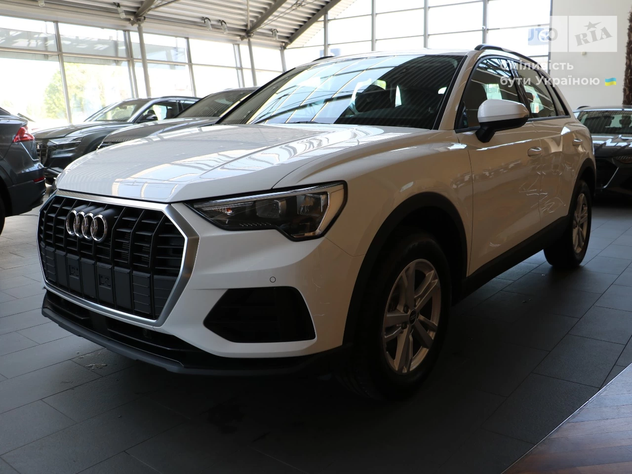 Audi Q3 Basis