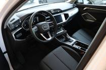 Audi Q3 Basis