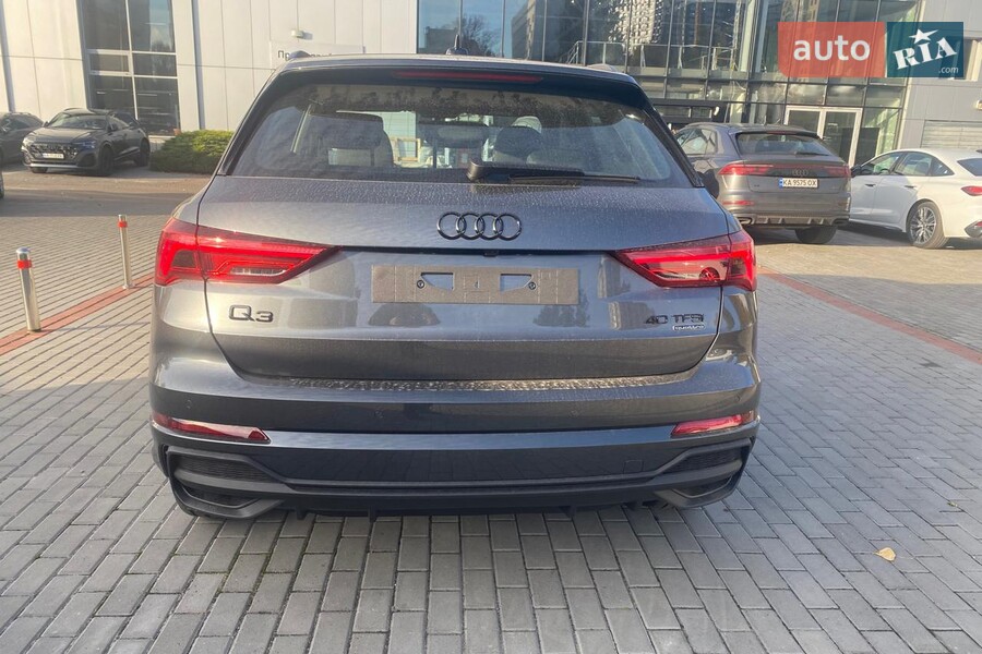 Audi Q3 - фото 5
