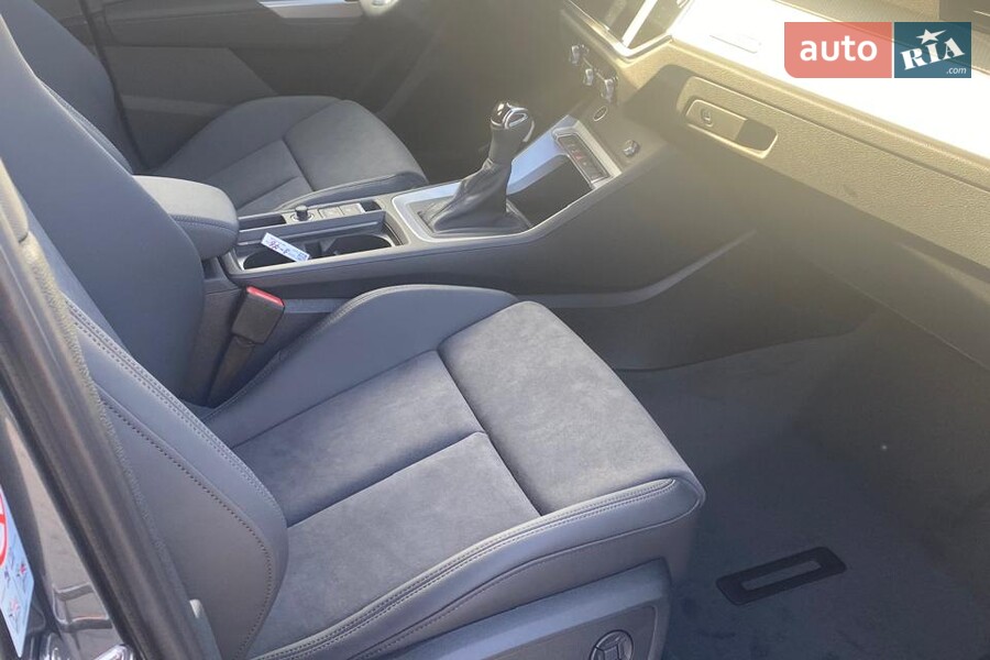 Audi Q3 - фото 13