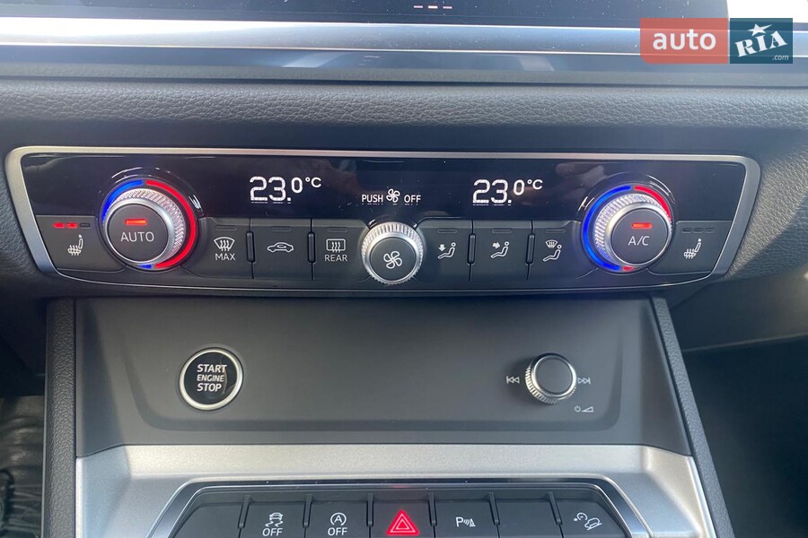 Audi Q3 - фото 17