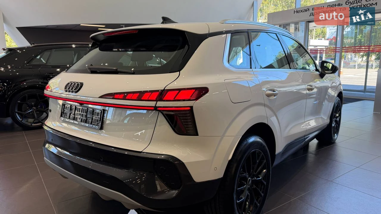 Audi-5