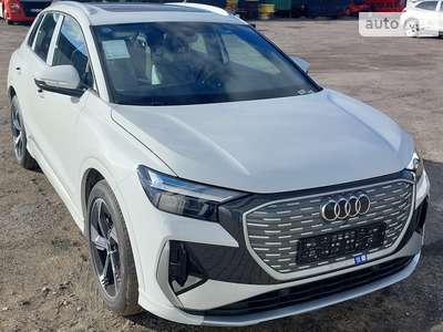 Audi Q4 e-tron 2023 Creative