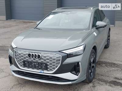 Audi Q4 e-tron 2023 Creative