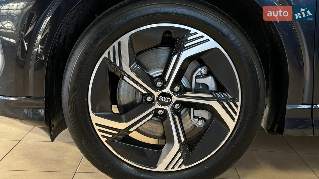 Audi-5