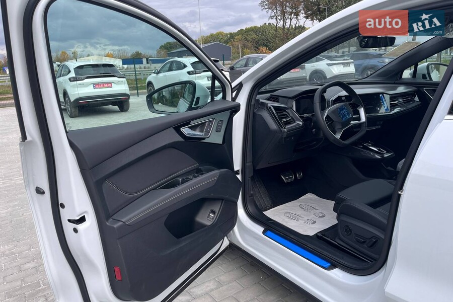Audi Q4 e-tron - фото 12