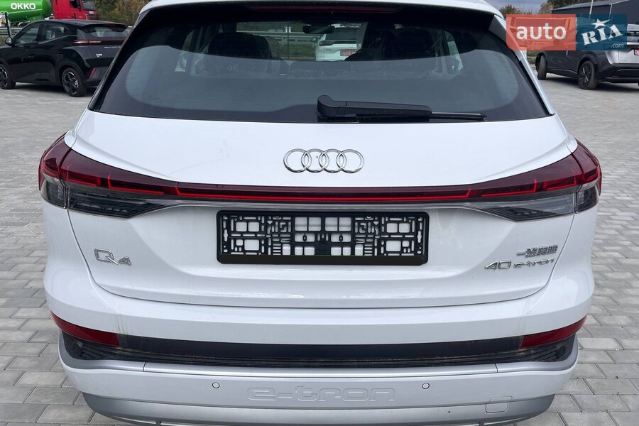 Audi Q4 e-tron - фото 8