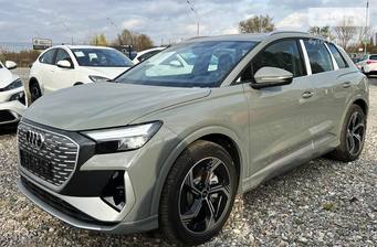 Audi Q4 e-tron 2024 Creative