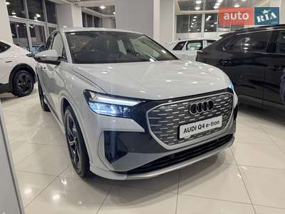 Audi Q4 e-tron 2025 Creative