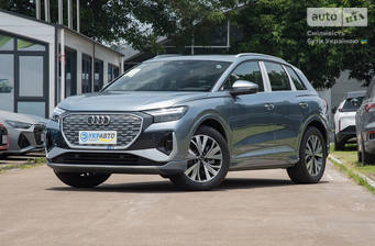 Audi Q4 e-tron 2025 Creative