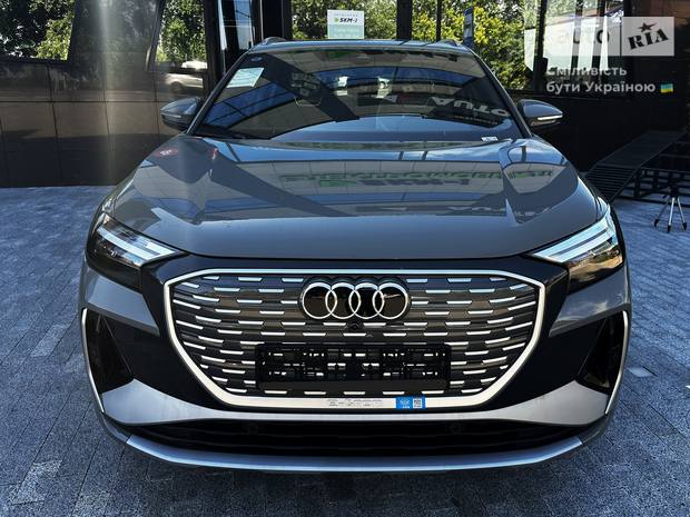 Audi Q4 e-tron 2025 Audi Q4 e-tron 2025