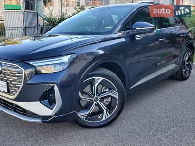 Audi Q4 e-tron 2023 Creative