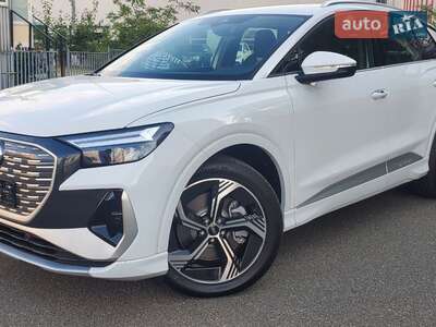 Audi Q4 e-tron 2025 Creative