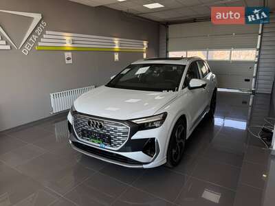 Audi Q4 e-tron 2025 Creative