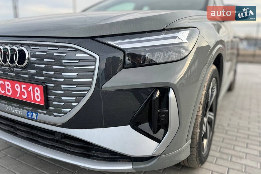 Audi Q4 e-tron - фото 13