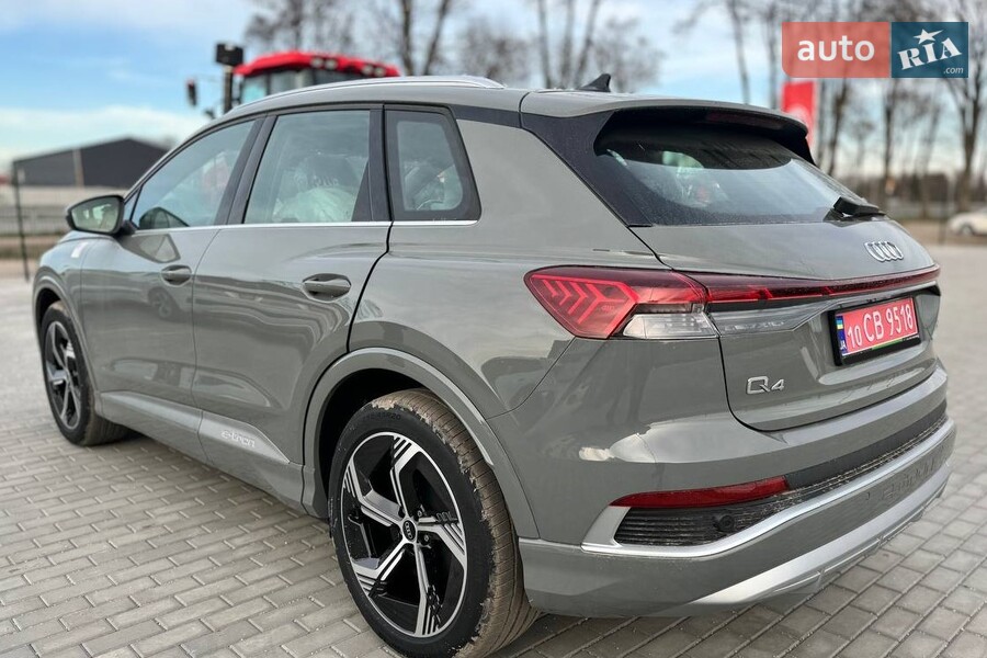 Audi Q4 e-tron - фото 6