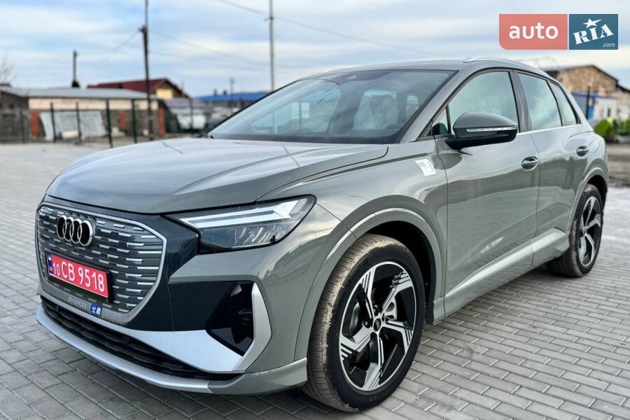 Audi Q4 e-tron - фото 2