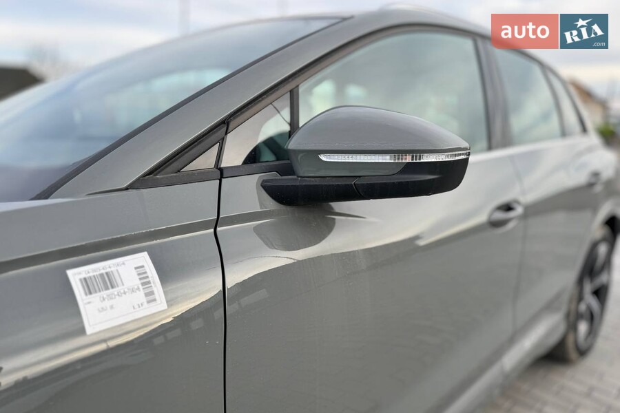 Audi Q4 e-tron - фото 17