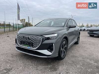 Audi Q4 e-tron 2025 Creative
