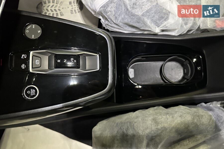Audi Q4 e-tron - фото 14