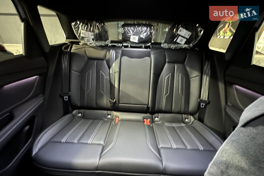 Audi Q4 e-tron - фото 17