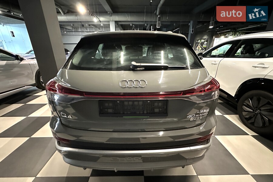 Audi Q4 e-tron - фото 7