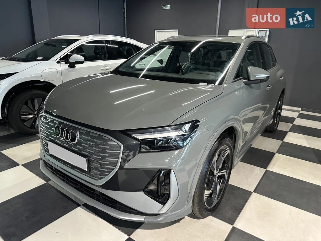 Audi Q4 e-tron Creative