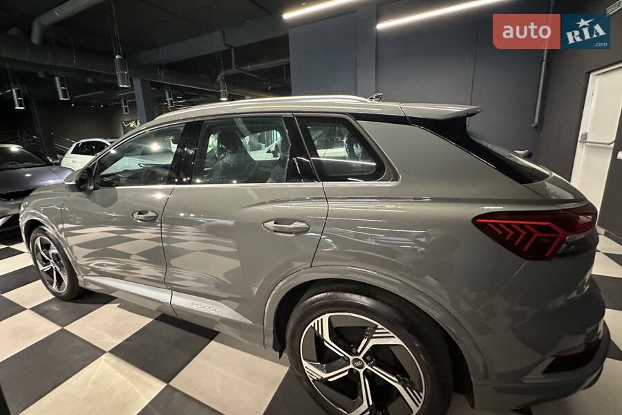 Audi Q4 e-tron - фото 9