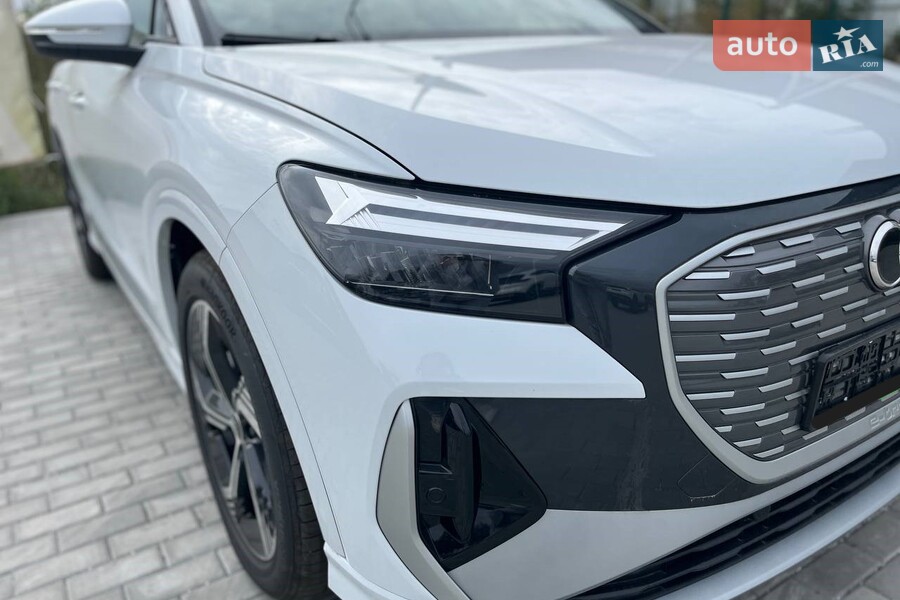 Audi Q4 e-tron - фото 6