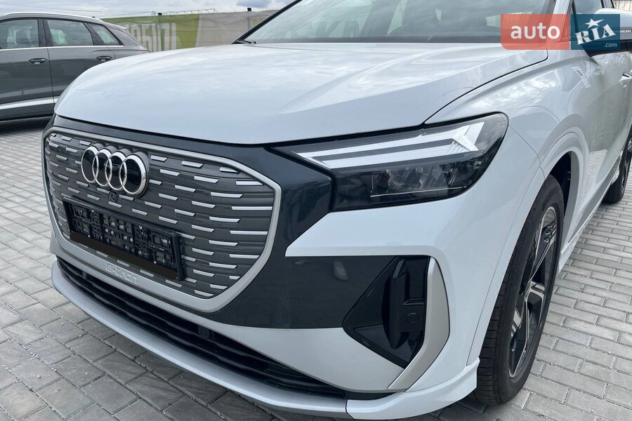 Audi Q4 e-tron - фото 7