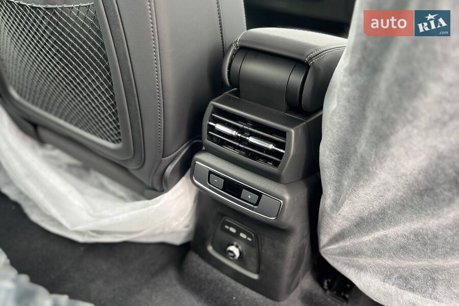 Audi Q4 e-tron - фото 16