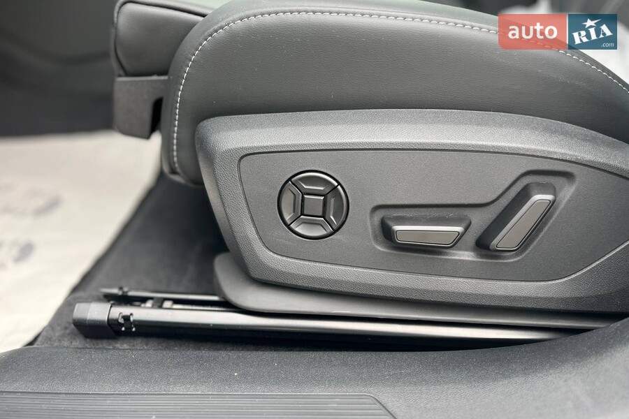 Audi Q4 e-tron - фото 17