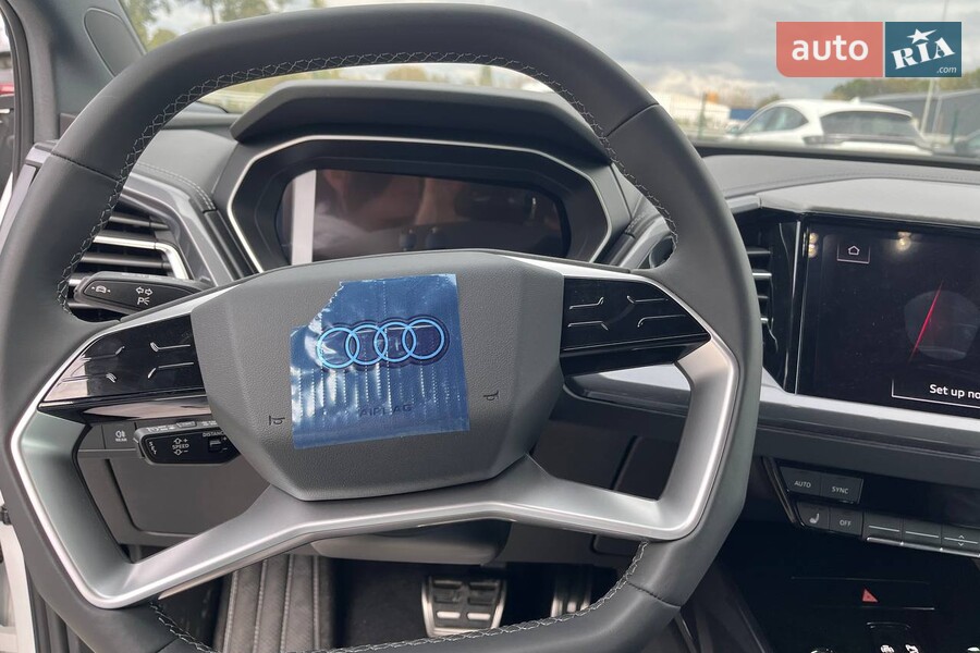 Audi Q4 e-tron - фото 13