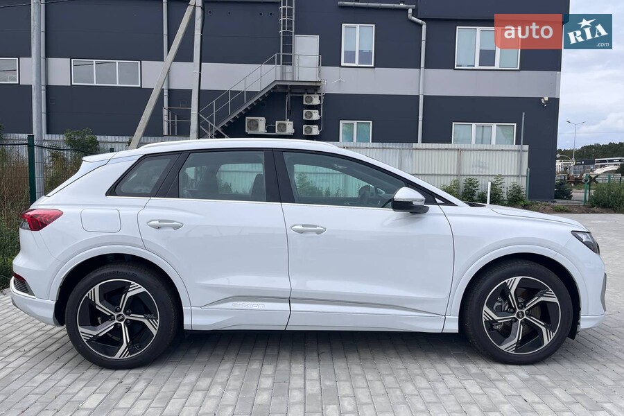 Audi Q4 e-tron - фото 4