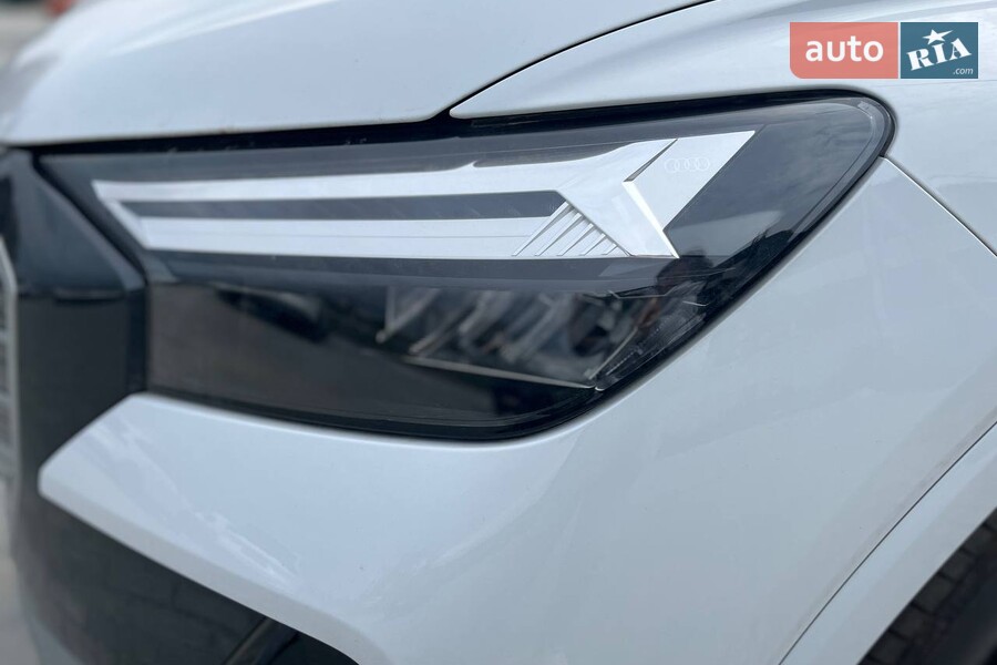 Audi Q4 e-tron - фото 8