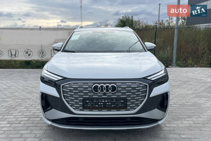 Audi Q4 e-tron - фото 2