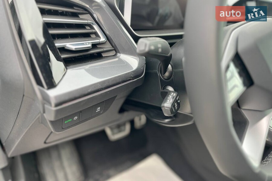 Audi Q4 e-tron - фото 20