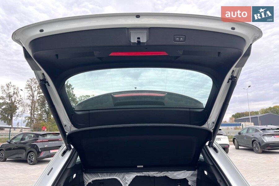Audi Q4 e-tron - фото 10