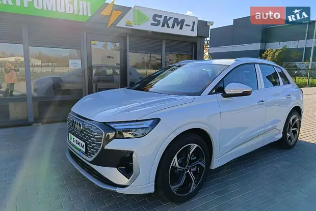 Audi Q4 e-tron Creative