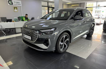 Audi Q4 e-tron 2023 Creative