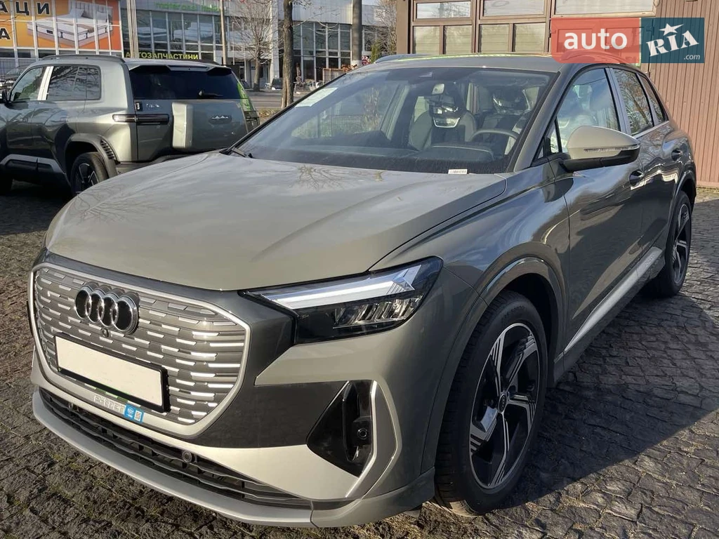 Audi Q4 e-tron Creative