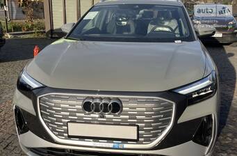 Audi Q4 e-tron 2025 Creative