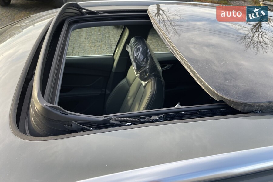 Audi Q4 e-tron - фото 19