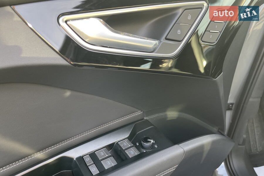 Audi Q4 e-tron - фото 25