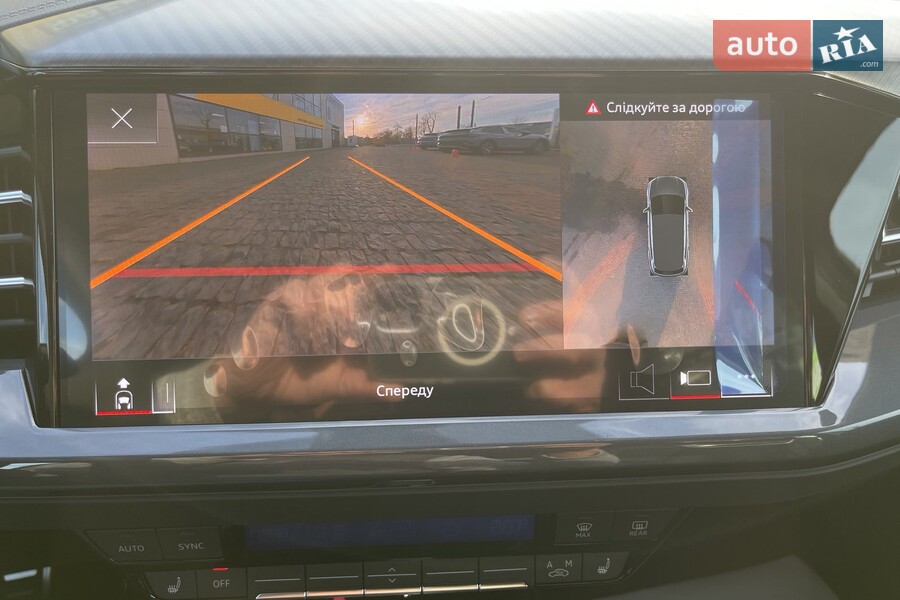 Audi Q4 e-tron - фото 34